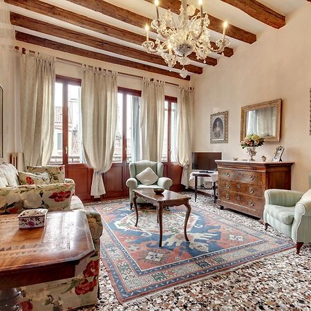 شقة البندقية  في Biennale Apt Balcony المظهر الخارجي الصورة