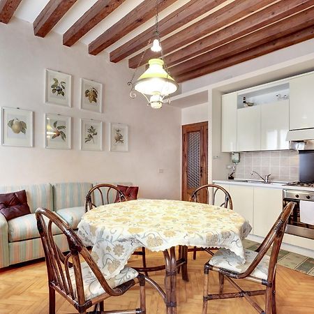 شقة البندقية  في Biennale Apt Balcony المظهر الخارجي الصورة