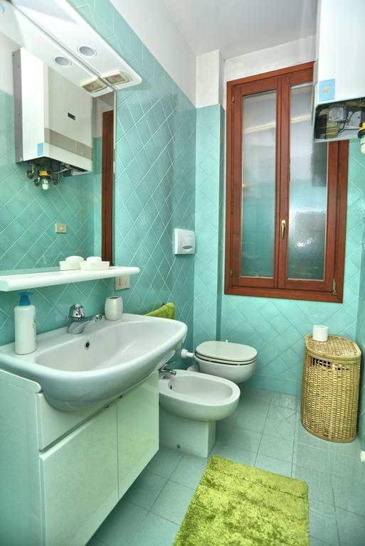 شقة البندقية  في Biennale Apt Balcony المظهر الخارجي الصورة